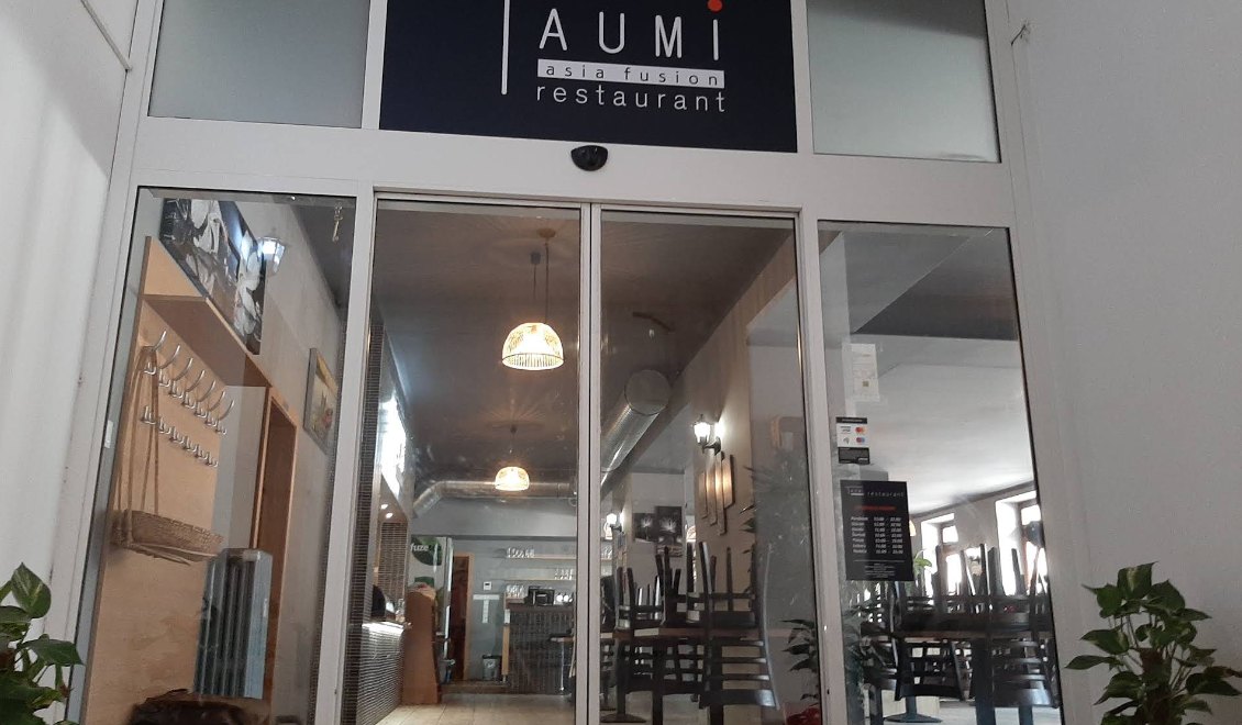 Vchod do reštaurácie TAUMI